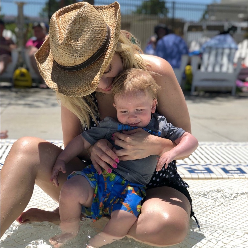 Meet your Posher, Lizzette